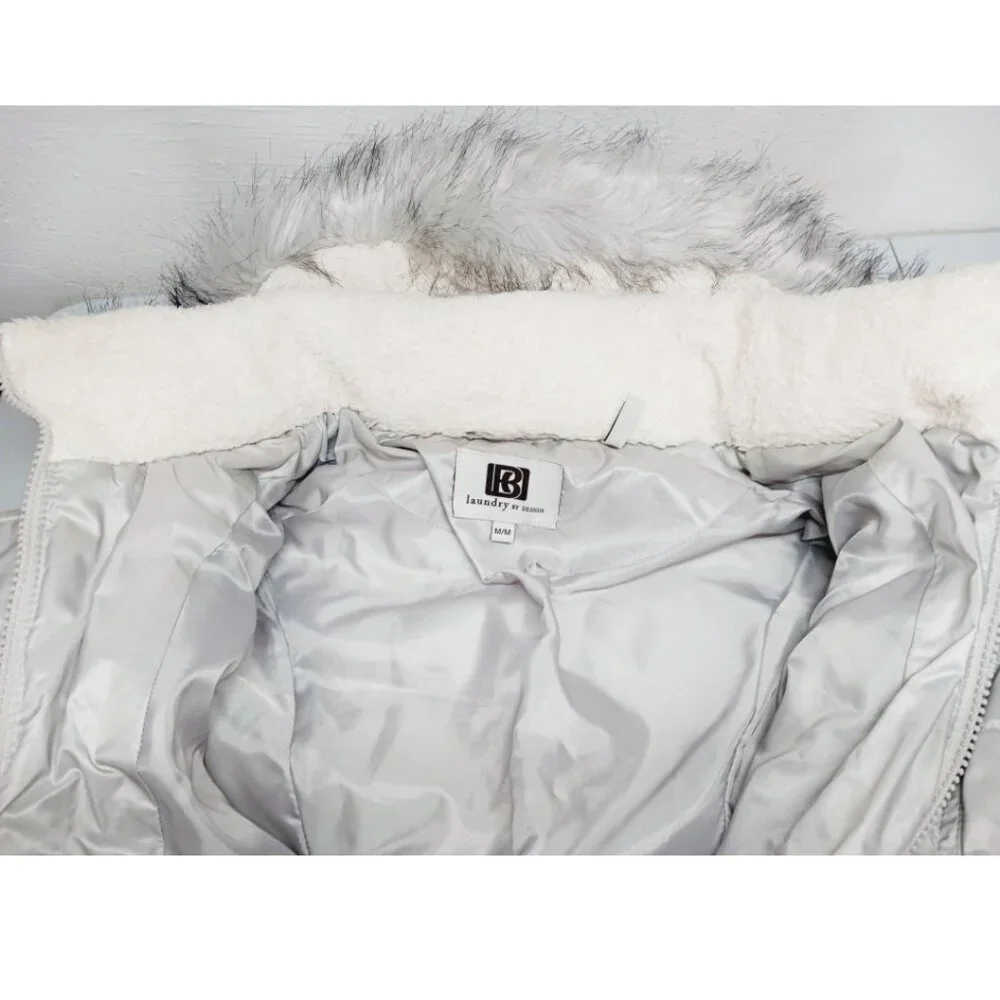 Long winter puffer coat with duffle button design with a zip closure - Picture 9 of 15